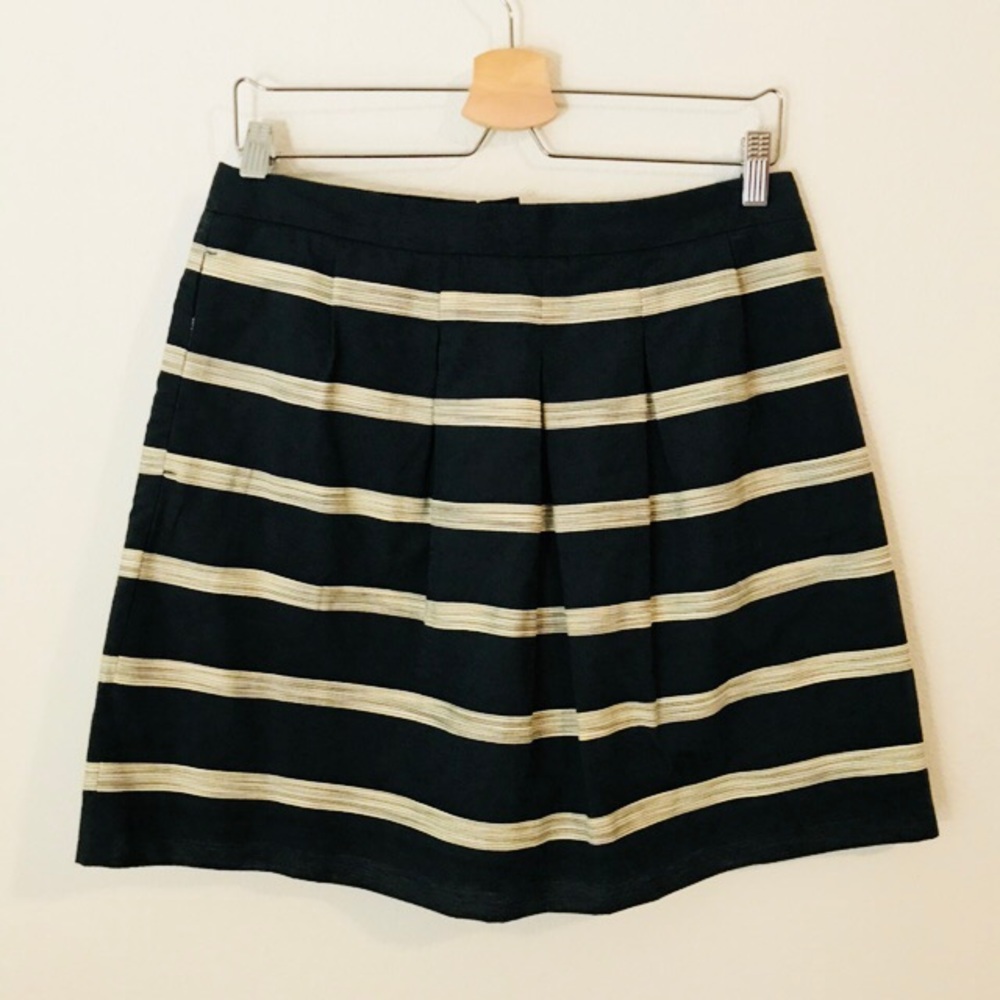 Loft ALine pleated skirt with pockets